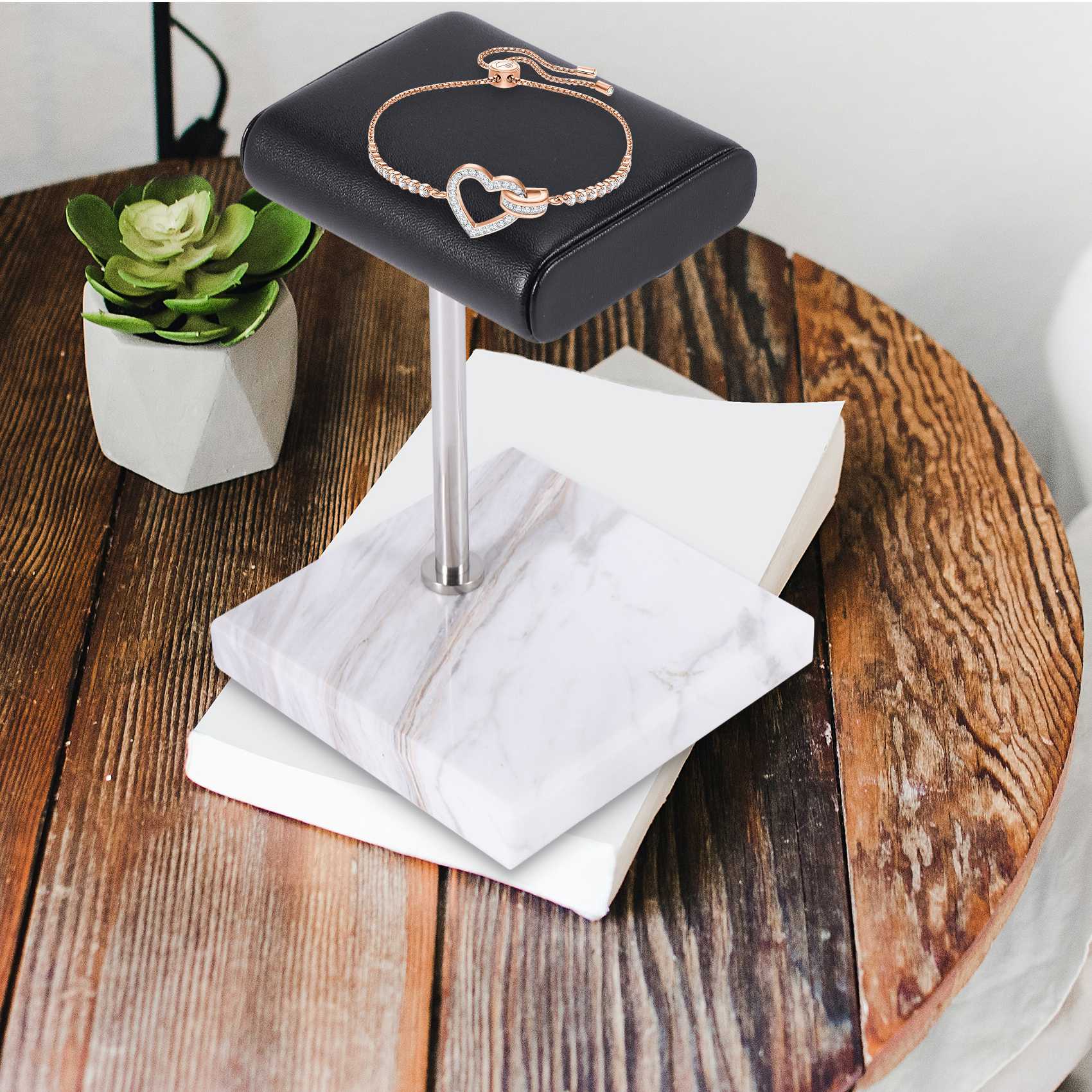 Watches & Jewelry Lvmh - ABQR White Marble Watch Bracelet Display