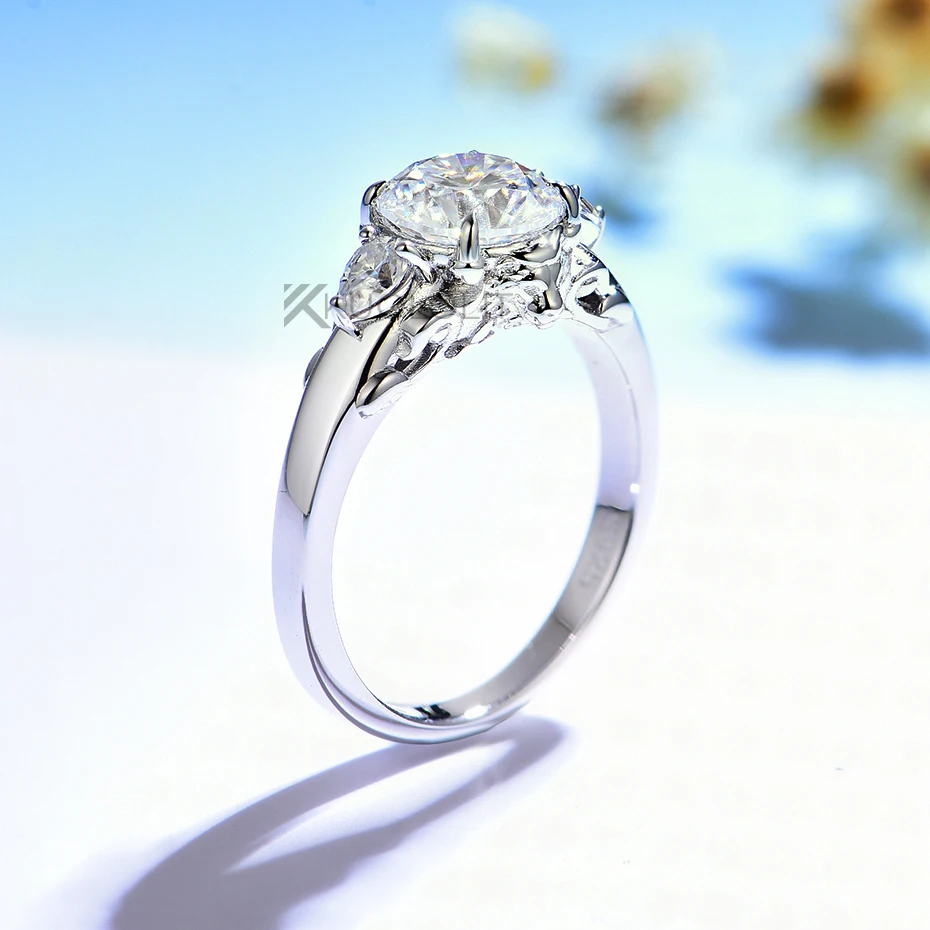 Sterling Silver Ring - 7.5MM Round D VVS1 Lion Solitaire