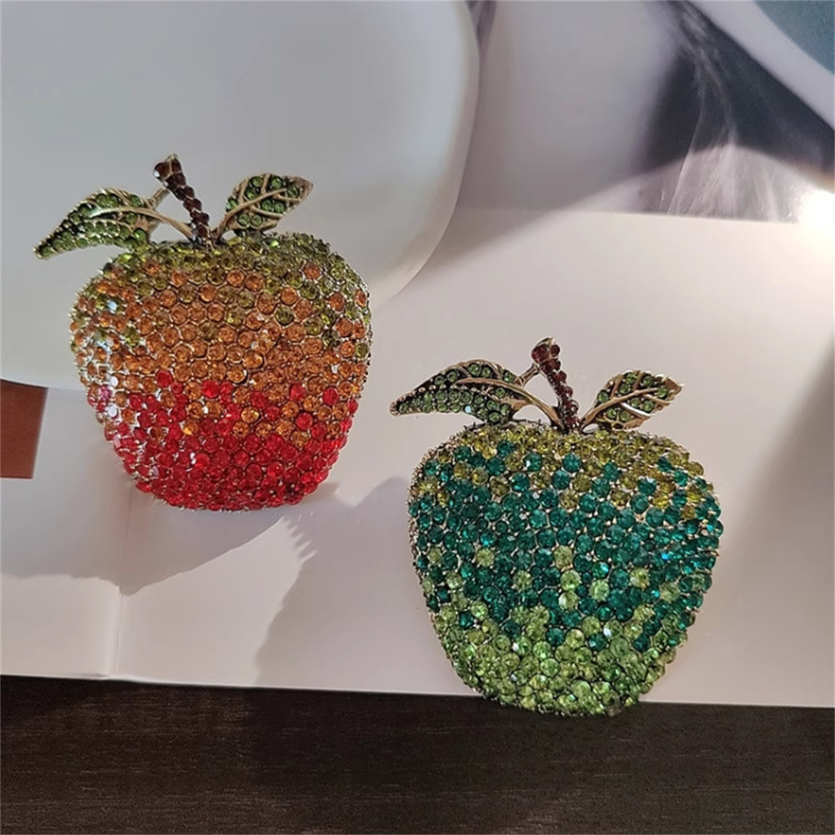 Literary Retro Apple Brooch Ha - đánh giá và giá Eve Jewelry & Watches Distribuidor Oficial Rolex